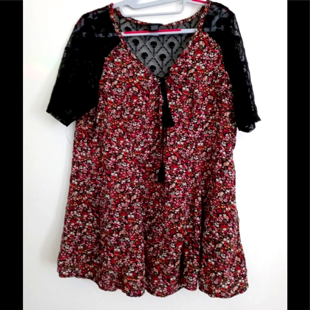 Torrid black floral top